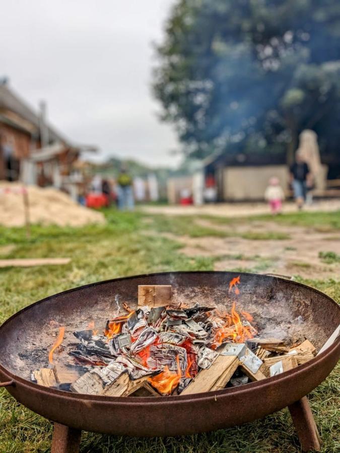 Ehemalige Bibliothek Apartment Fuer 2 Mit Kueche Kamin Netflix Parken Und Hofladen Steinhofel Buitenkant foto