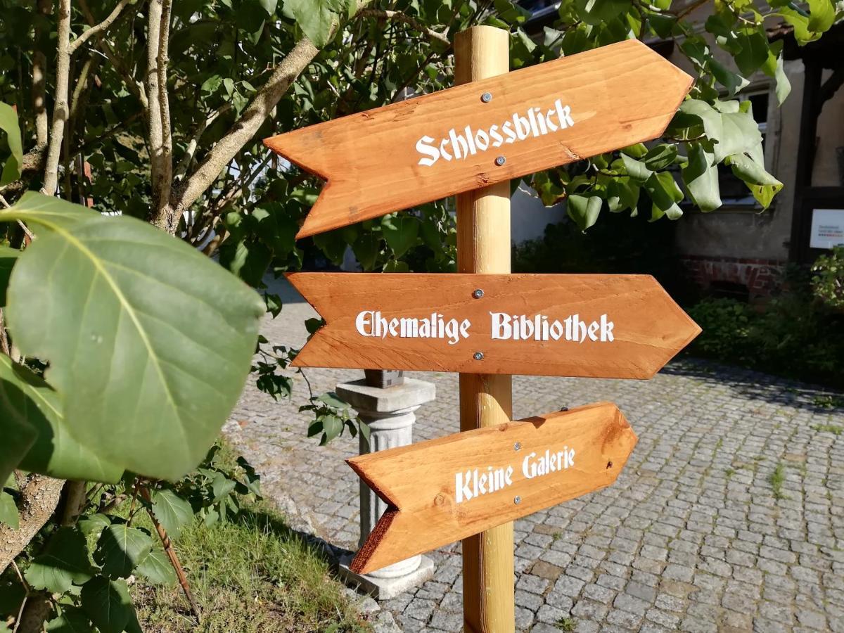 Ehemalige Bibliothek Apartment Fuer 2 Mit Kueche Kamin Netflix Parken Und Hofladen Steinhofel Buitenkant foto