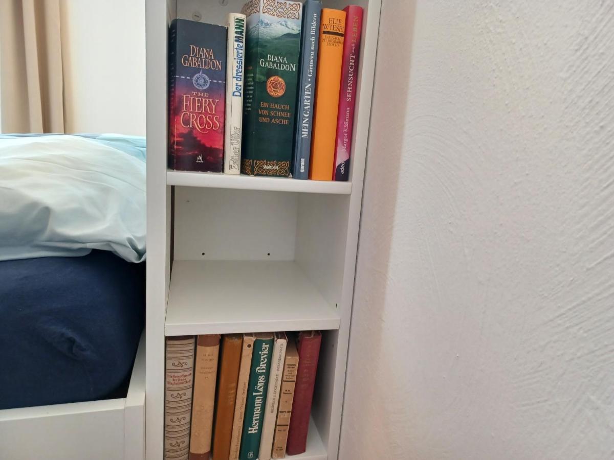 Ehemalige Bibliothek Apartment Fuer 2 Mit Kueche Kamin Netflix Parken Und Hofladen Steinhofel Buitenkant foto