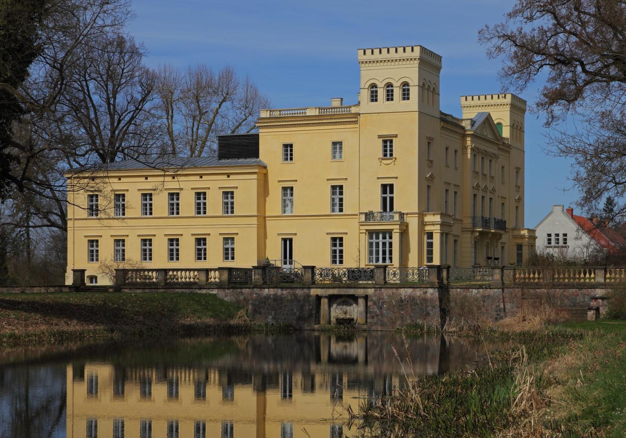 Ehemalige Bibliothek Apartment Fuer 2 Mit Kueche Kamin Netflix Parken Und Hofladen Steinhofel Buitenkant foto